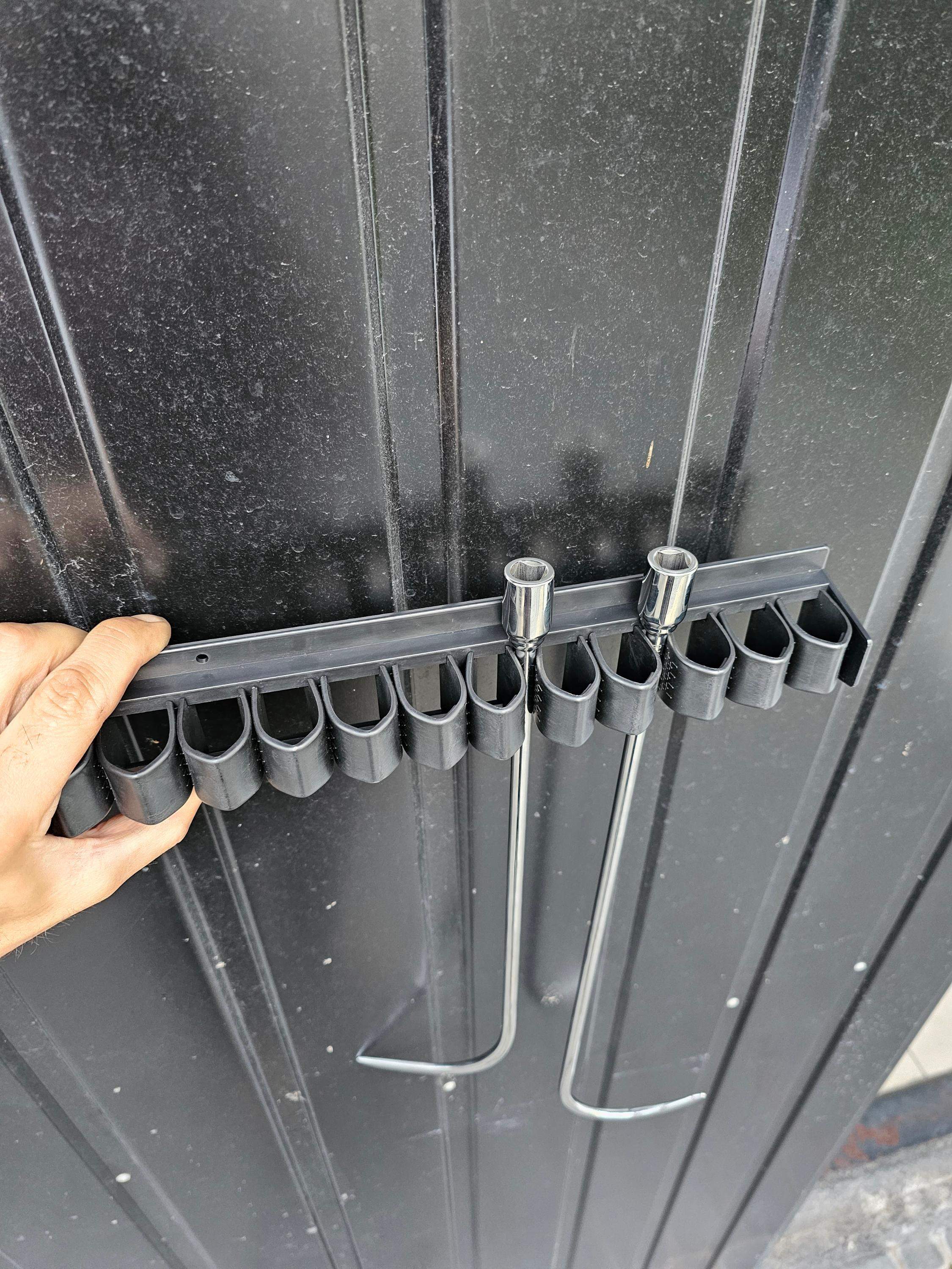 UCHWYT NA DRUTY UNIWERSALNY 1