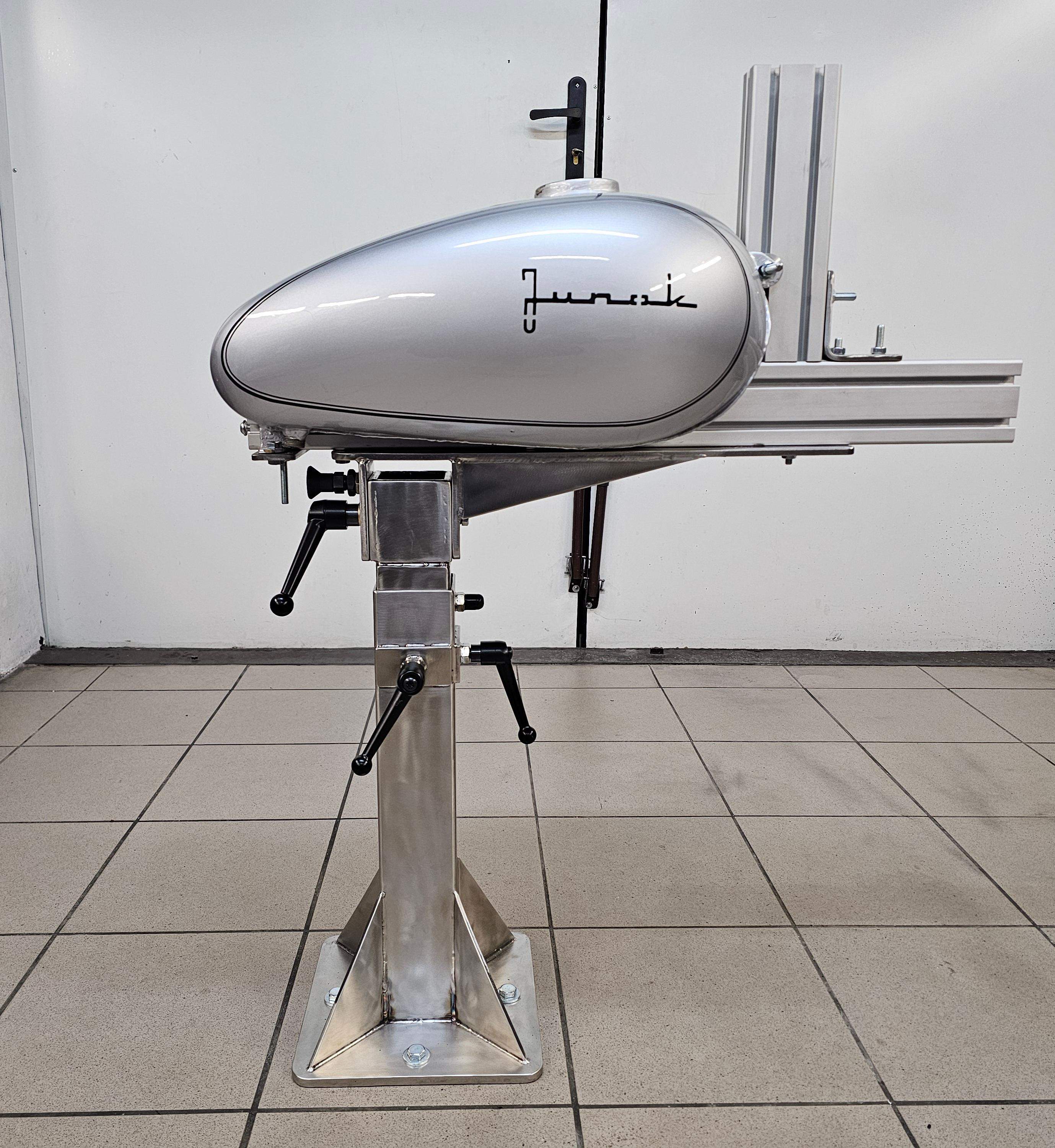 STOJAK DO ZBIORNIKÓW MOTOCYKLOWYCH 7