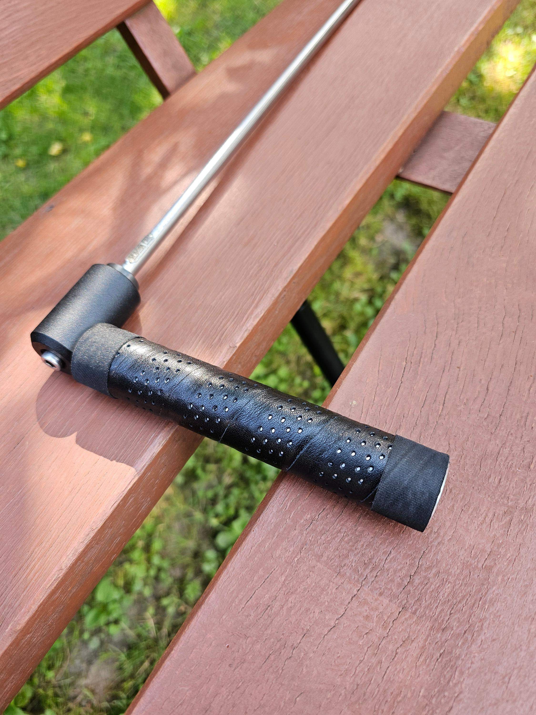 DRUT DO DRZWI 70° 2